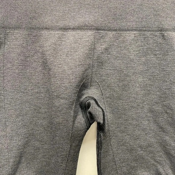 Lululemon Seamless In The Flow Crop Cropped Leggings Tights Pants Gray Size 2 - Picture 7 of 9